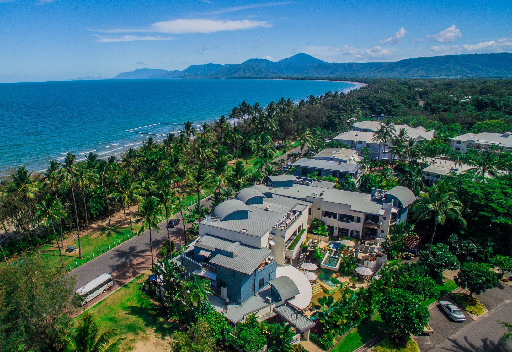 Peninsula Boutique - Exterior