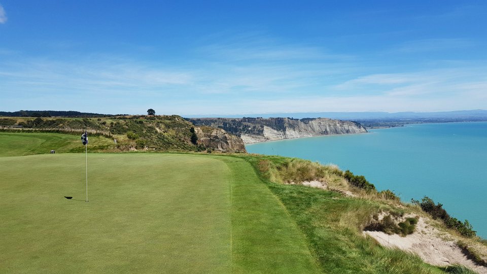 <h2>2019 New Zealand & Sydney Golf Cruise</h2>Azamara Quest (Jan)